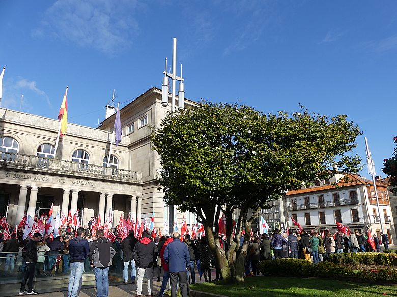 17-01-11 IndultoCarlosSerafinSubdelegacionPontevedra25.JPG
